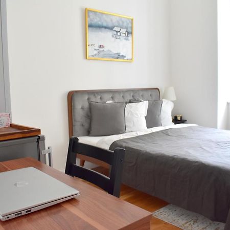 Lovely Apartment In Center براغ المظهر الخارجي الصورة