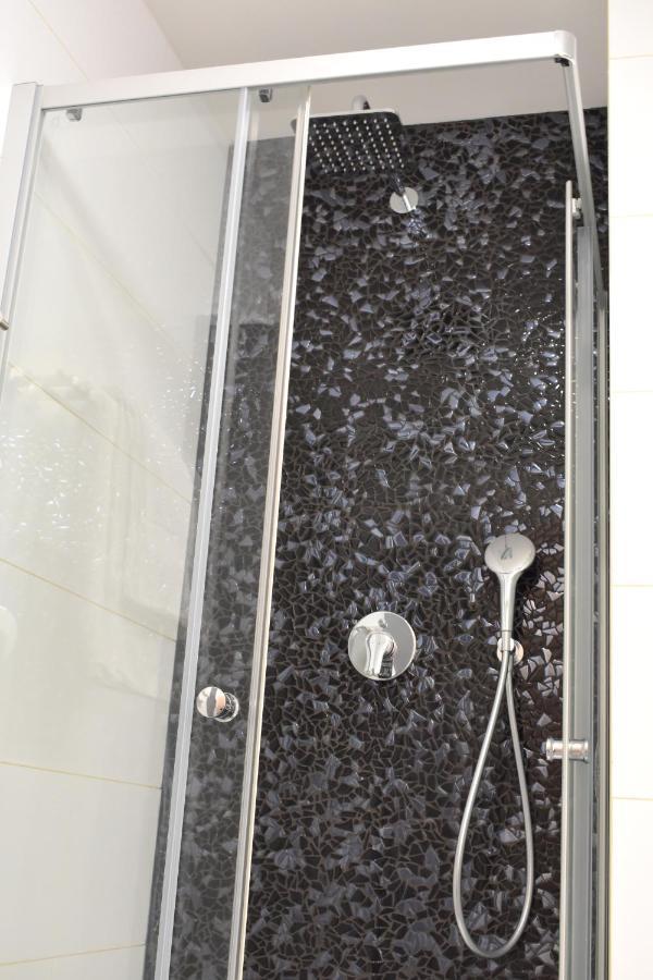 Lovely Apartment In Center براغ المظهر الخارجي الصورة