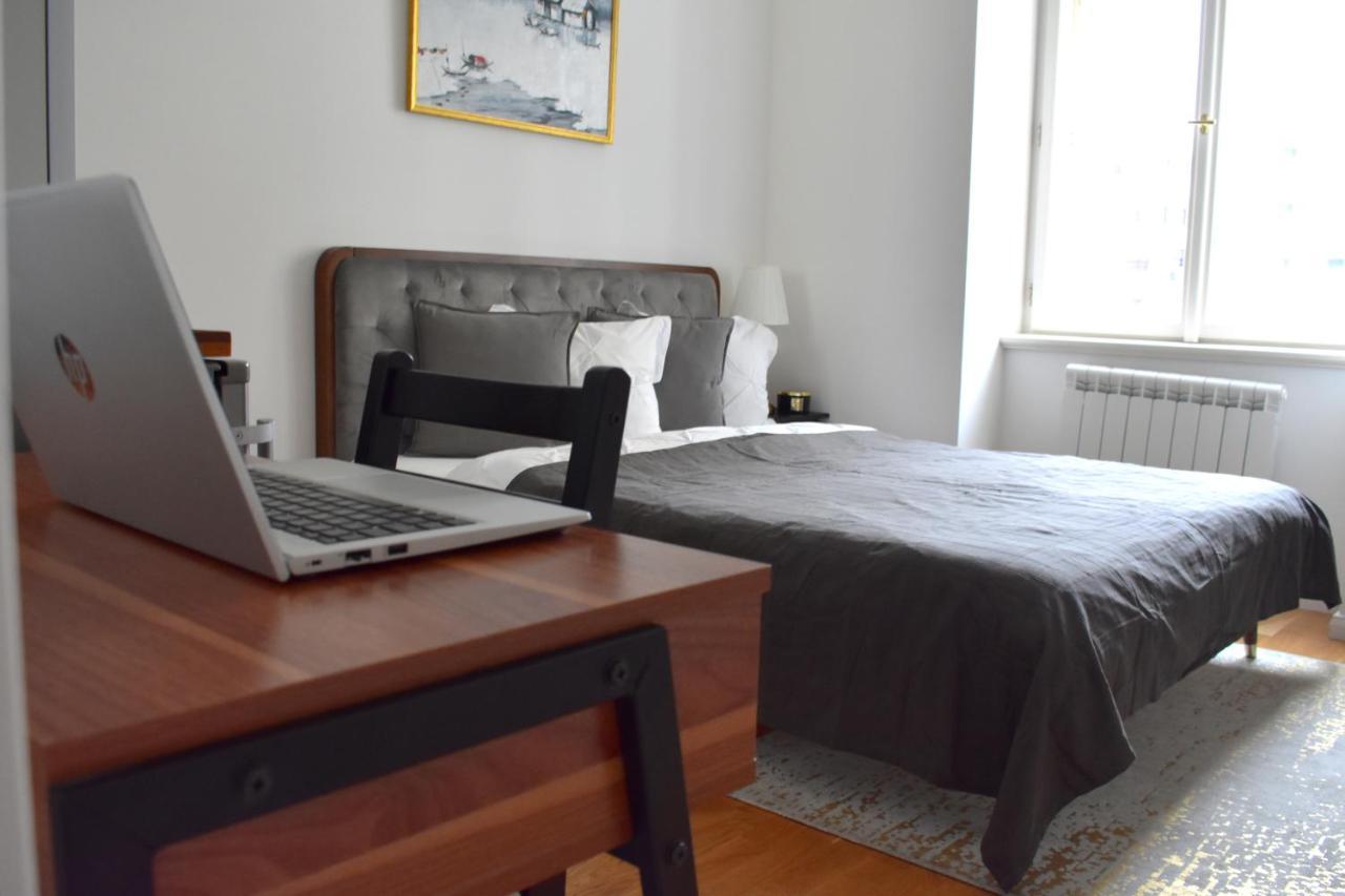Lovely Apartment In Center براغ المظهر الخارجي الصورة